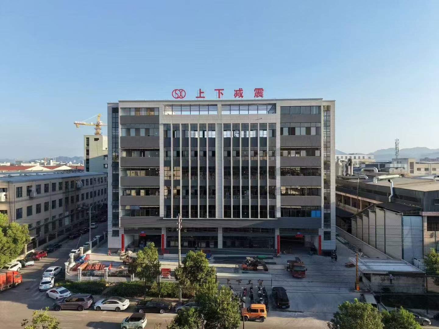 ဖောက်ခွဲရေး။ 18,000㎡ ခြောက်ထပ်စက်ရုံအသစ်ကို ထုတ်ဖော်ပြသလိုက်ပါပြီ။